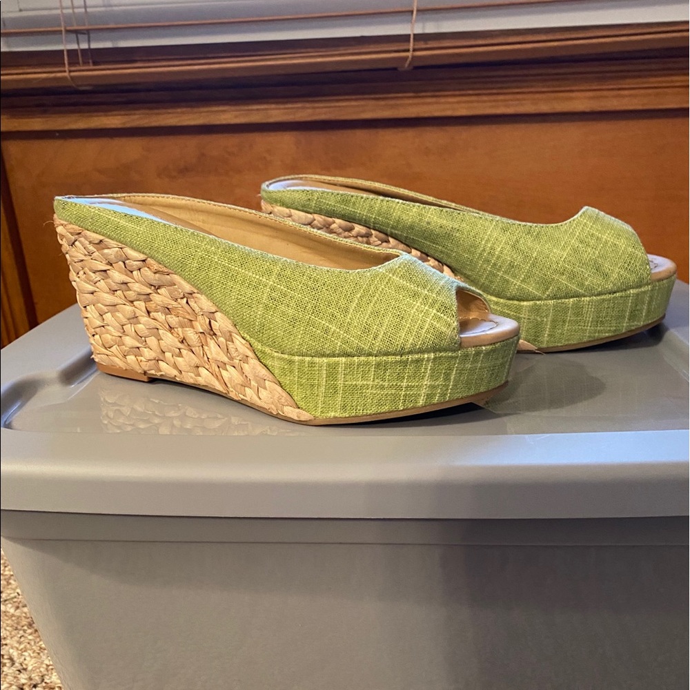 Chinese Laundry. Wedges. Size 7. NWOT